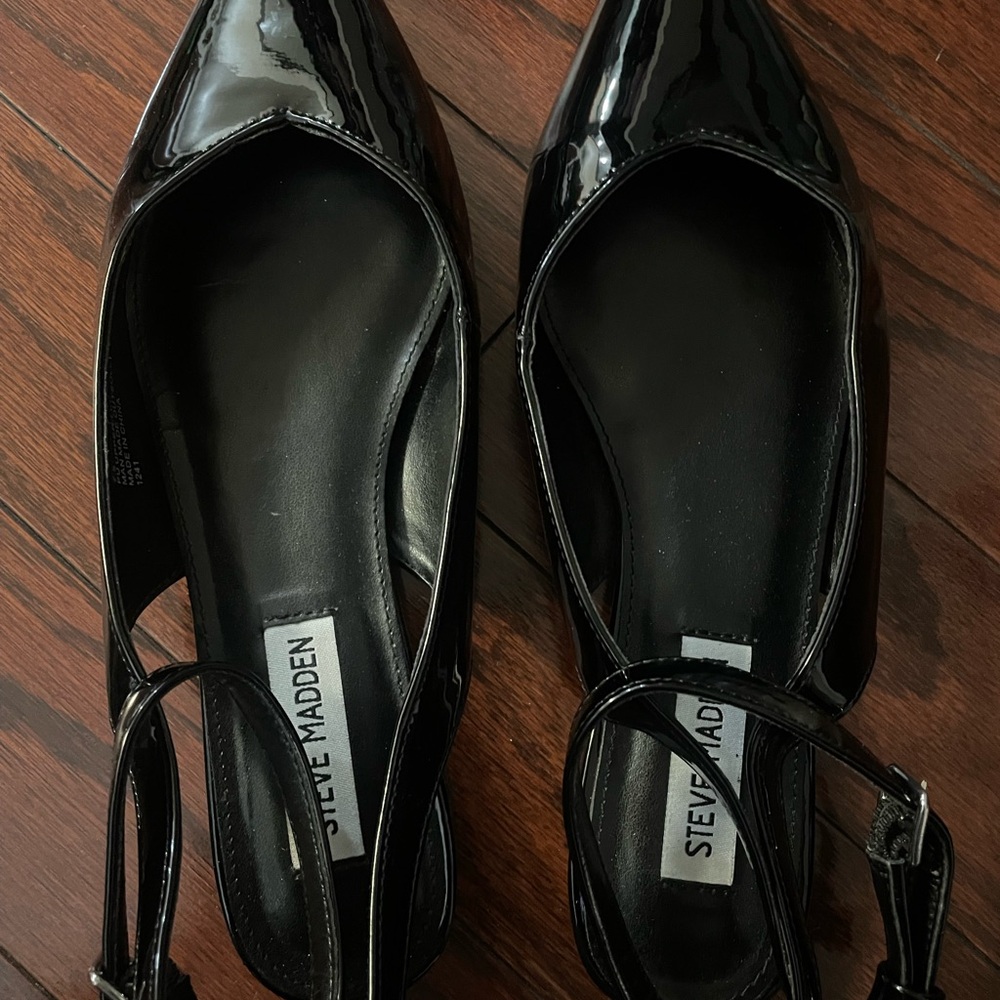Steve Madden Black Patent Flats